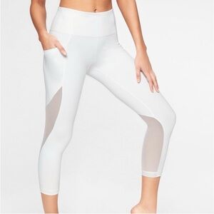 Athleta Fearless Mudra Capri Leggings Petite L | Pockets | White
